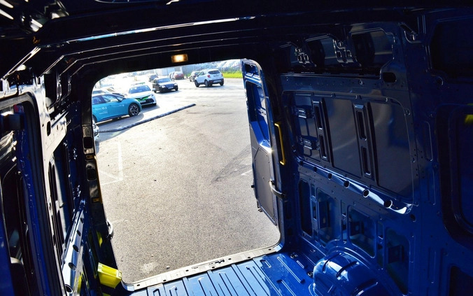 Volkswagen Crafter cena 214400 przebieg: 1, rok produkcji 2024 z Różan małe 106